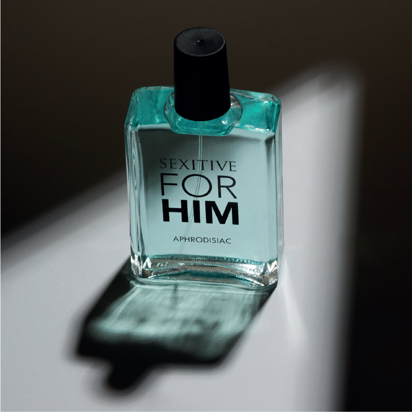 FOR HIM. Cologne for men. With Pheromones to attract women. Potent intensive formula. Pheromone Strong. Security and confidence. Absolute Desire. 100 ml - 3.4 fl oz